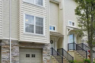 32 Crows Nest Ln, Danbury, CT 06810 - Photo 1