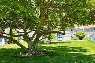 15 Bridle Path Ln, West Haven, CT 06516 - Photo 23