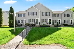 6 White Tail Ln, Wallingford, CT 06492 - Photo 1