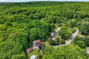 8 Lee Brook Dr, Ledyard, CT 06339 - Photo 1