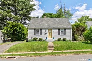 22 Rowe Pl, Bristol, CT 06010 - Photo 1