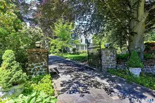 25 Center Rd, Woodbridge, CT 06525 - Photo 1
