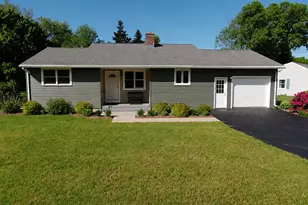 9 Miss Vans Ct, Waterford, CT 06385 - Photo 1
