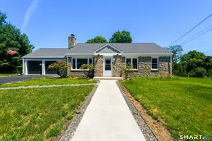 24 Crown St, Trumbull, CT 06611 - Photo 1