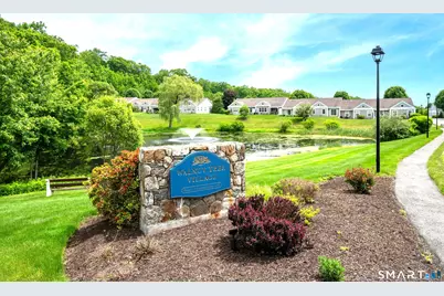 176 Julia Court #176, Newtown, CT 06482 - Photo 1