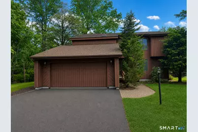4 Taagan Point Road, Danbury, CT 06811 - Photo 1