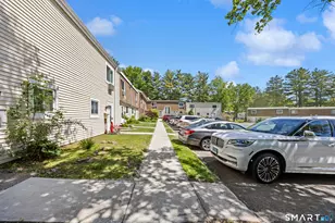 7 Sutton Pl, Bloomfield, CT 06002 - Photo 25