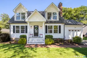34 Robinwood Rd, Trumbull, CT 06611 - Photo 1