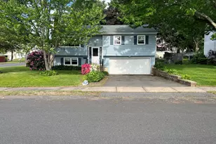 47 Robin St, Bristol, CT 06010 - Photo 1