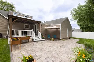 31 Ridgewood Rd, Windsor, CT 06095 - Photo 1
