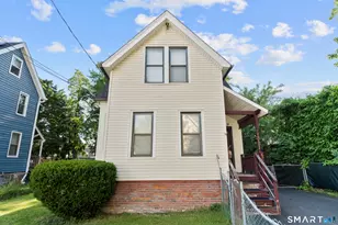 11 Elliott Pl, Hartford, CT 06114 - Photo 1