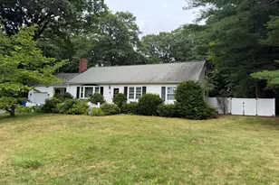 124 Brentwood Dr, Bristol, CT 06010 - Photo 1