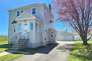 17 Johnston St, New Haven, CT 06512 - Photo 1