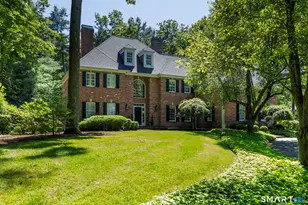 9 Kew Gardens, Farmington, CT 06032 - Photo 1