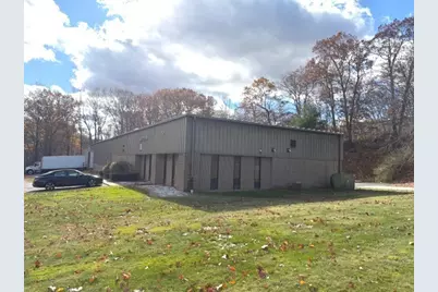 15 Container Drive, Plymouth, CT 06786 - Photo 1