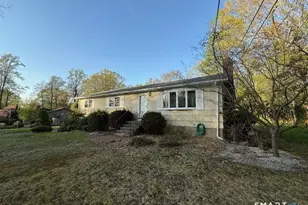 82 Cricket Ln, Shelton, CT 06484 - Photo 1