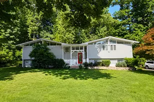 1 Bayberry Dr, Brookfield, CT 06804 - Photo 1