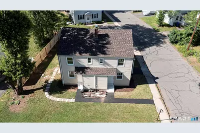 163-165 Woodlawn Circle, East Hartford, CT 06108 - Photo 1