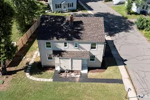 163-165 Woodlawn Cir, East Hartford, CT 06108 - Photo 1