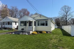 65 Roseville St, Fairfield, CT 06825 - Photo 1