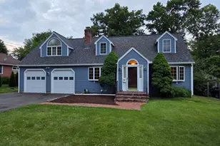 156 Fieldcrest Rd, Fairfield, CT 06825 - Photo 1