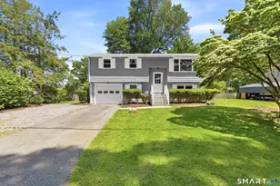 10 Lynn Dr, Preston, CT 06365 - Photo 1