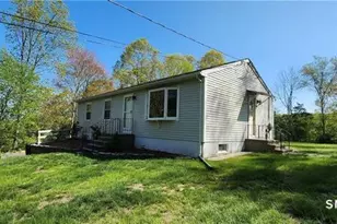 7 Sunnieside Ct, Waterford, CT 06385 - Photo 1