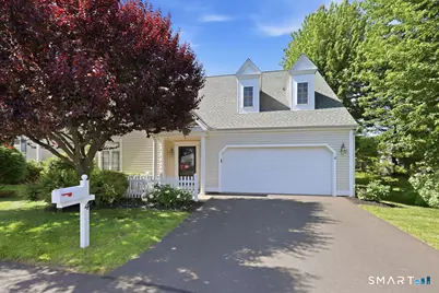 4 Clover Lane #4, Farmington, CT 06032 - Photo 1
