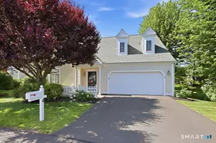 4 Clover Ln, Farmington, CT 06032 - Photo 1