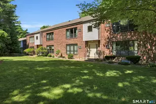 4 Wellington Dr, Farmington, CT 06032 - Photo 1