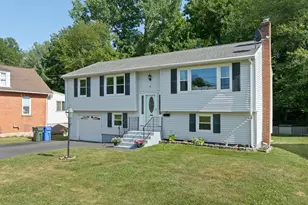 39 Putnam St, Newington, CT 06111 - Photo 1