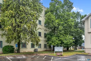 46 S Cherry St, Wallingford, CT 06492 - Photo 1