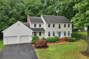 11 Dunne Wood Ct, Farmington, CT 06085 - Photo 1
