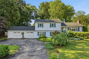 18 Oakridge Dr, Ledyard, CT 06335 - Photo 1