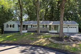 32 Hemlock Ln, East Hartford, CT 06118 - Photo 1