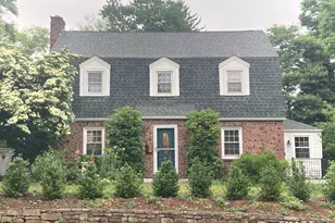 338 Ridgewood Rd, West Hartford, CT 06107 - Photo 1
