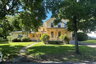 45 Jaenicke Ln, Hamden, CT 06517 - Photo 1
