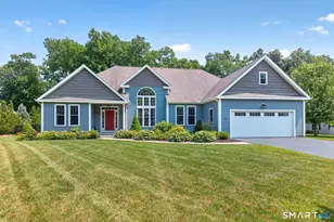 15 Claire Ln, Bloomfield, CT 06002 - Photo 1