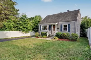 101 Soundview Ave, Fairfield, CT 06825 - Photo 1