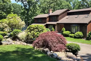 925 Dunbar Hill Rd, Hamden, CT 06514 - Photo 1
