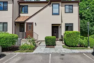 16 Bouton St E, Stamford, CT 06907 - Photo 1