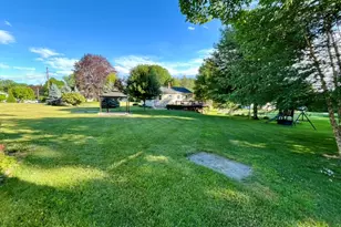 28 Brookfield Meadows St, Brookfield, CT 06804 - Photo 1