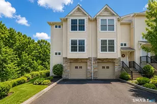 32 Crows Nest Ln, Danbury, CT 06810 - Photo 1