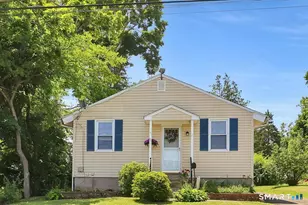 4 Crown St, Middletown, CT 06457 - Photo 1