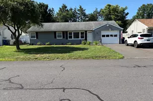 32 Plum Tree Rd, Plainville, CT 06062 - Photo 1
