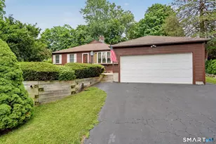10 Paulina Pl, Trumbull, CT 06611 - Photo 1