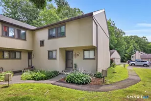 10 Summit Ct, Woodbury, CT 06798 - Photo 1
