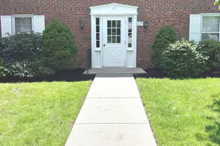 117 Shadow Ln, West Hartford, CT 06110 - Photo 1