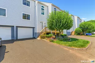 21 Wynwood Dr, Cromwell, CT 06416 - Photo 1