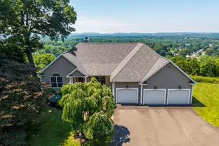135 Cedarwood Ln, Newington, CT 06111 - Photo 1